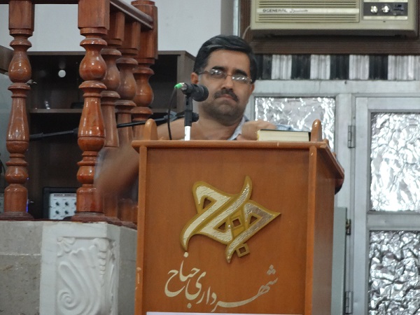 سخنرانی دکتردرخشنده در جمع مردم و ارائه گزارش یک ماهه عملکرد شورای اسلامی جناح